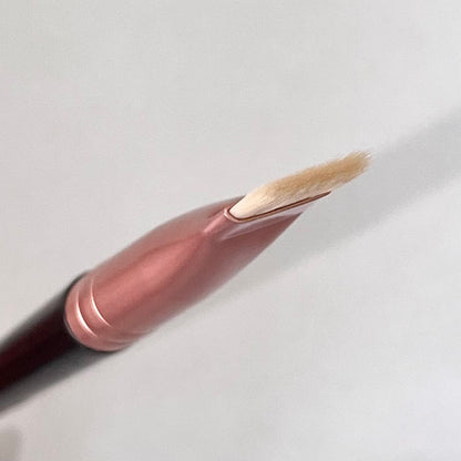 【ena-ji】ナナメ コンシーラーブラシ-特別価格-